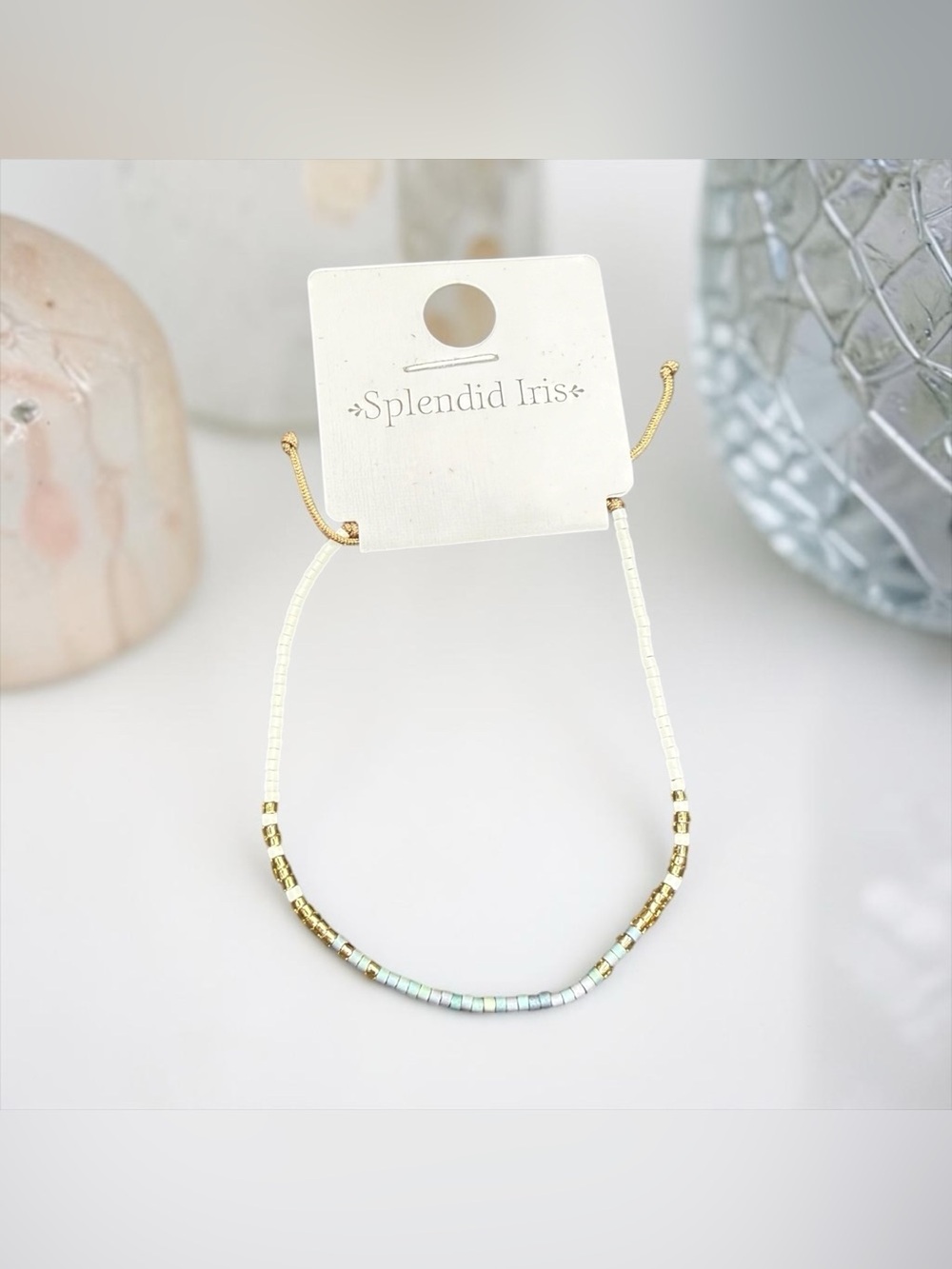 🏷️‼️5/$25🏷️‼️💛Splendid Iris💛Gold,White,& Blue Beaded Adjustable Bracelet/NWT